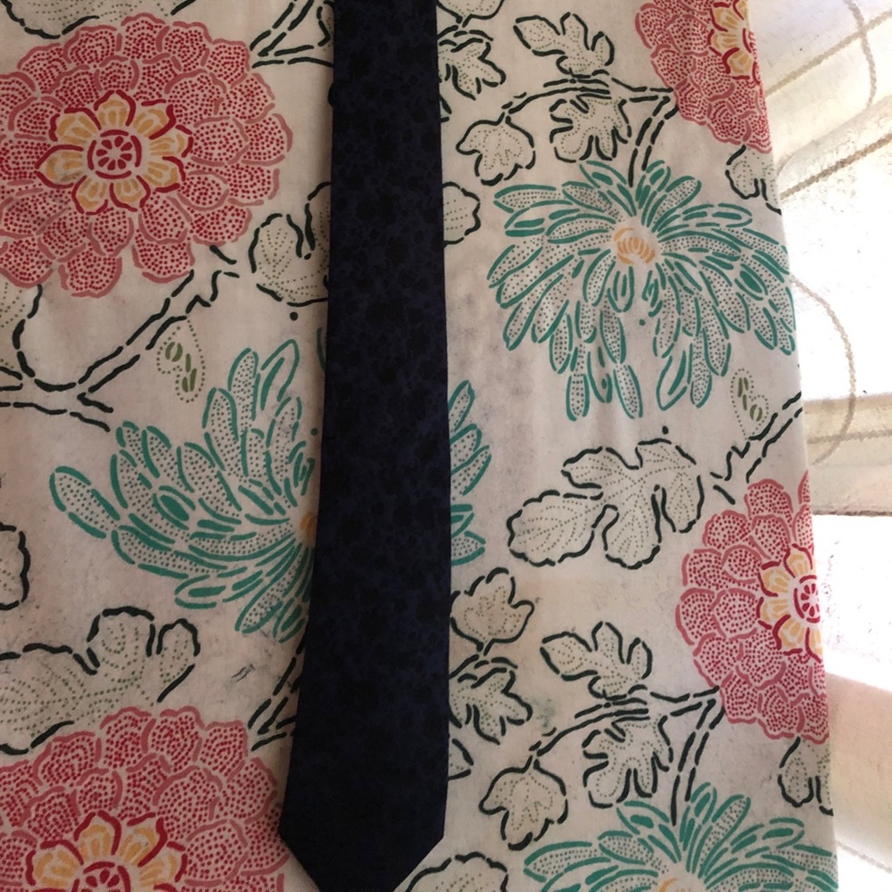 Navy/black floral tie